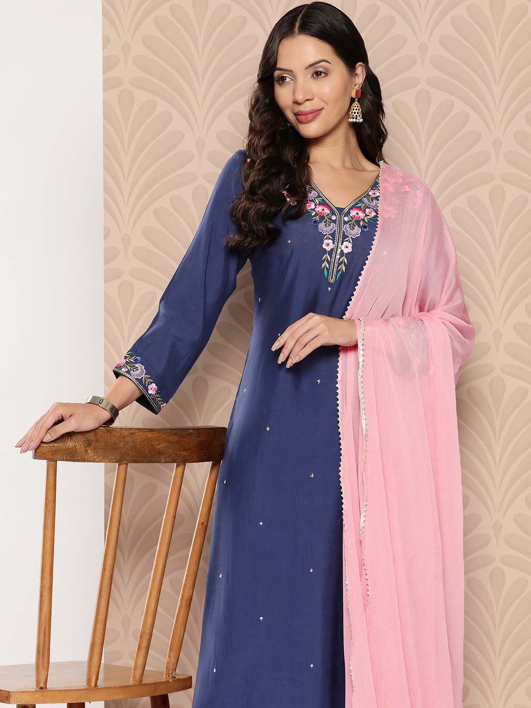 

Varanga Floral Embroidered Regular Sequinned Kurta with Trousers & Dupatta, Blue