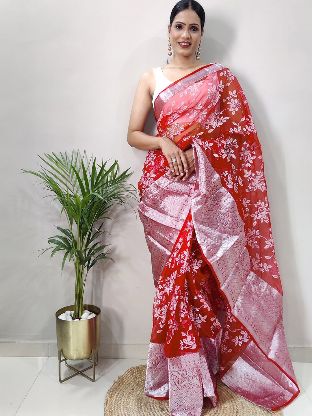 

Mitera Red & Silver-Toned Floral Zari Jacquard Organza Saree