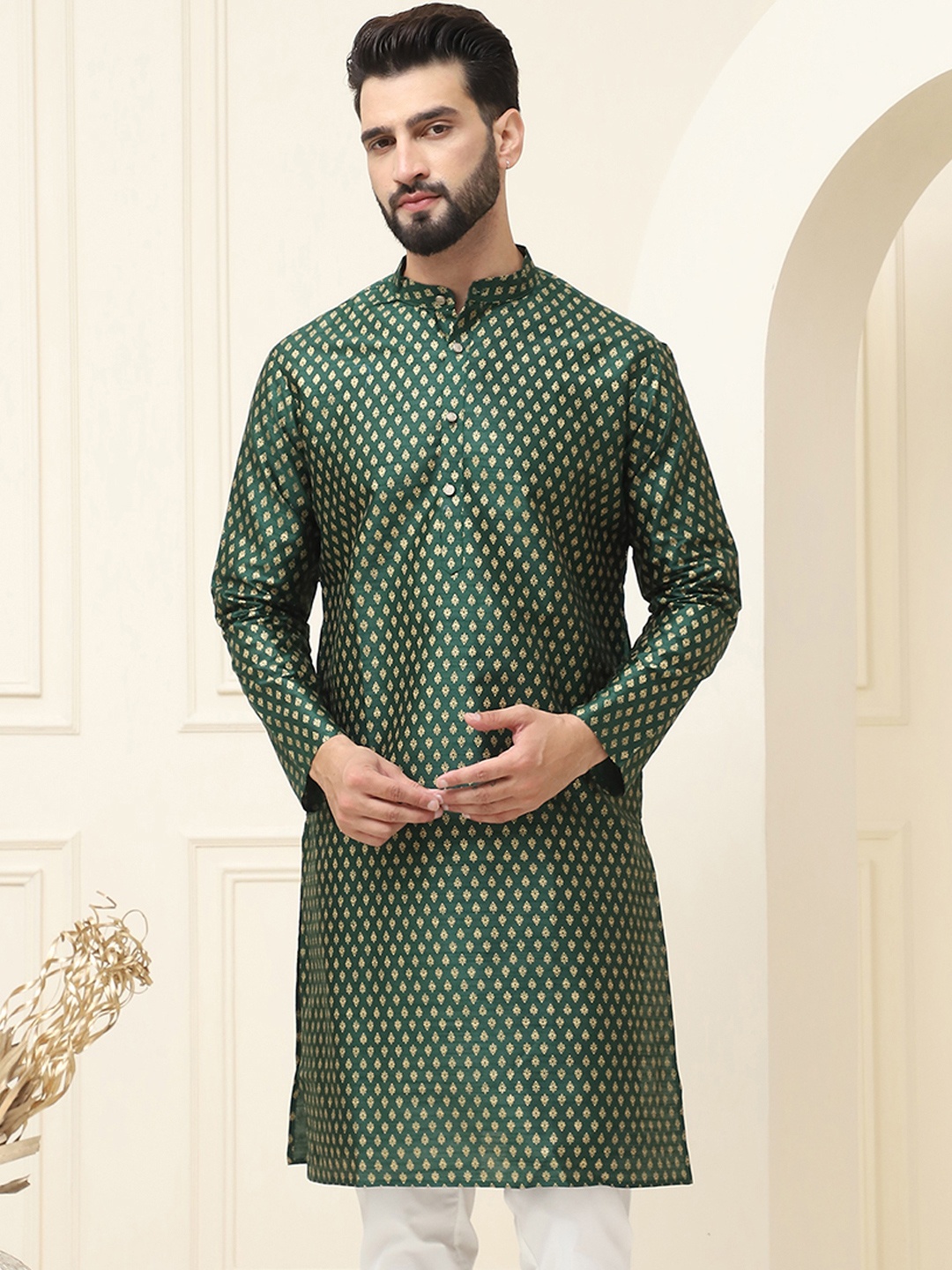 

SOJANYA Woven Design Mandarin Collar Silk Cotton Regular Kurta, Green