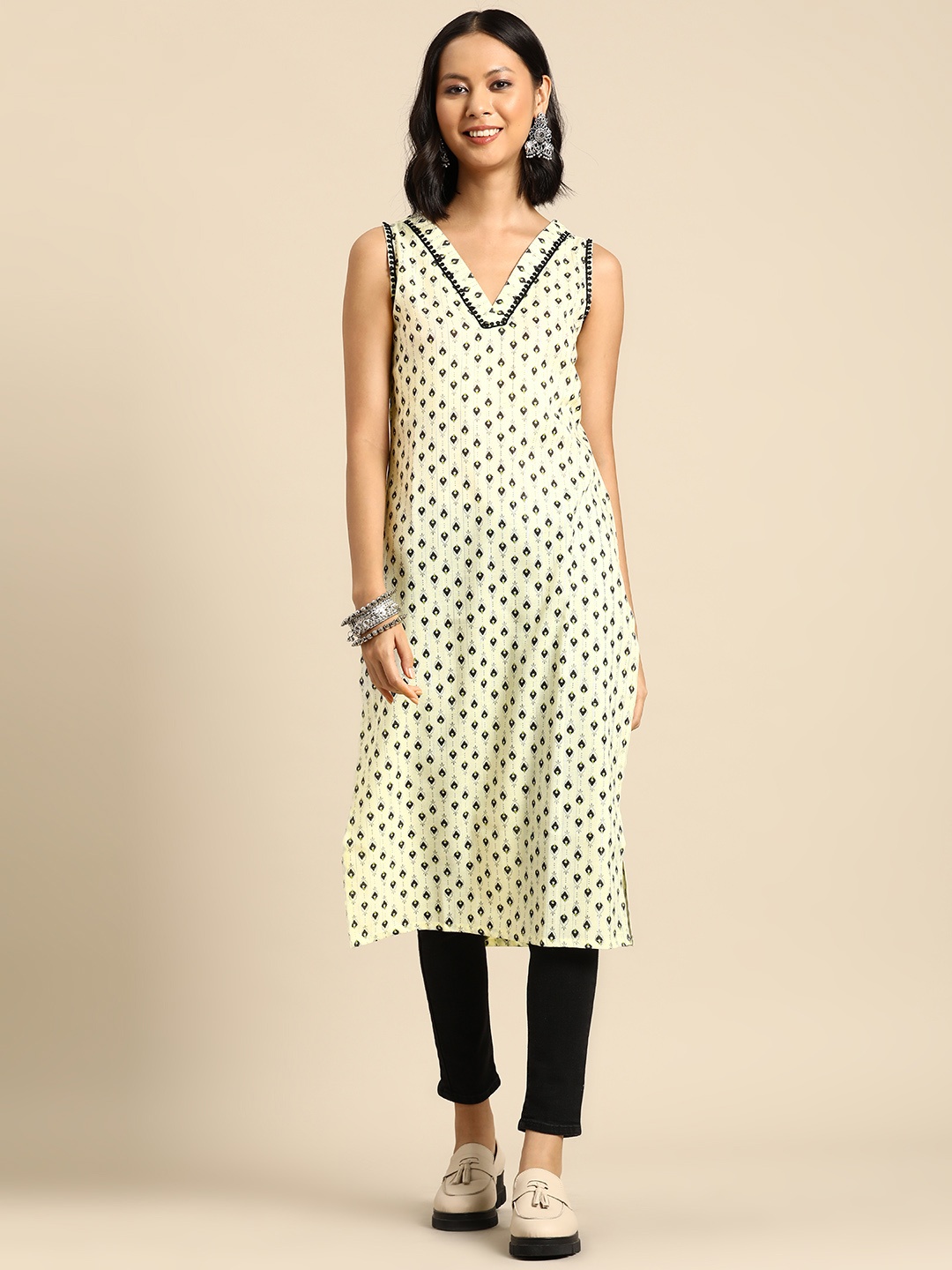 

Sangria Floral Printed Floral Kurta, Green