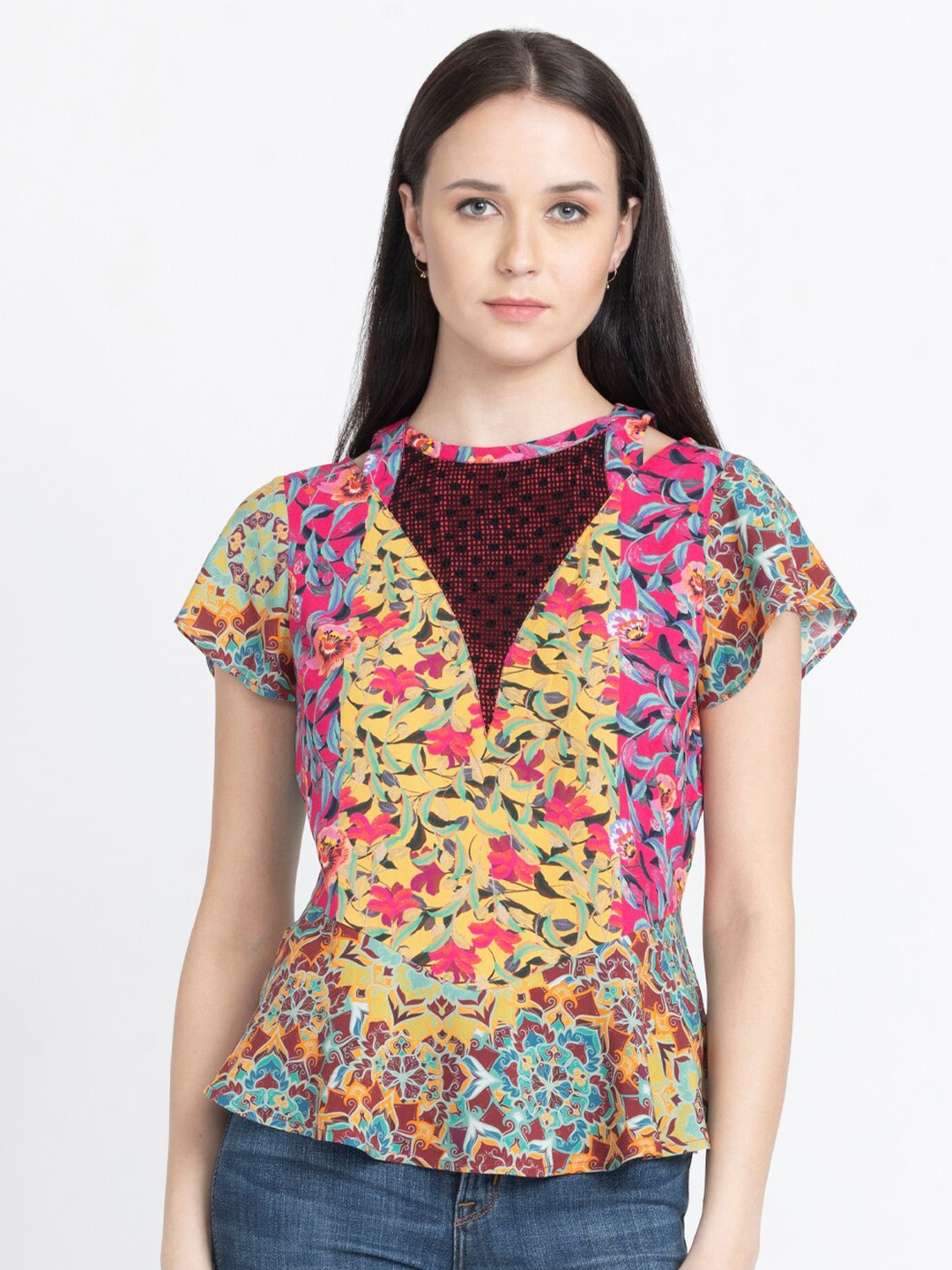 

SHAYE Pink Floral Printed Ruffled Regular Top