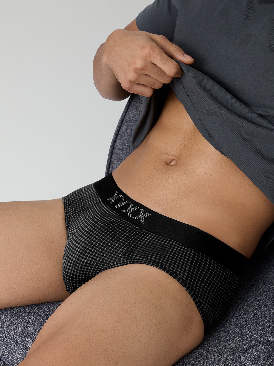 

XYXX Men Checked Ultra-Soft Modal Basic Briefs XYBRF190, Black