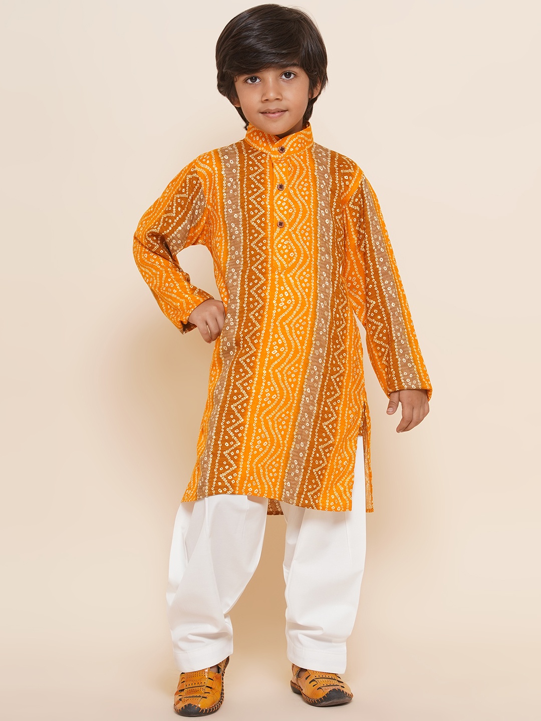 

Aj DEZInES Boys Bandhani Printed Regular Pure Cotton Kurta with Salwar, Yellow