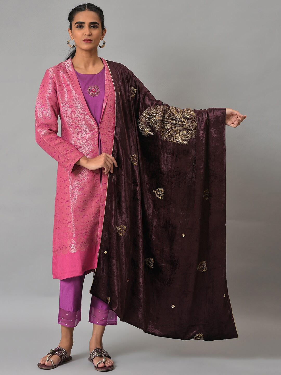 

WISHFUL Ethnic Motifs Woven Design Shawl, Brown