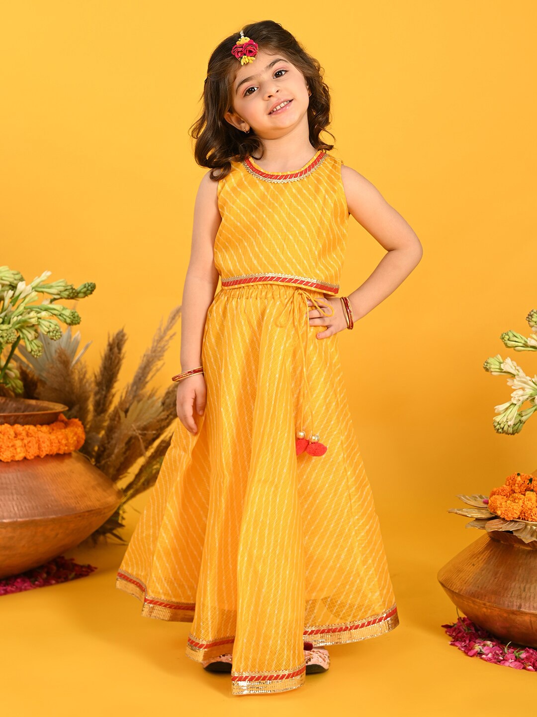 

SAKA DESIGNS Girls Striped Ready to Wear Lehenga & Blouse, Mustard