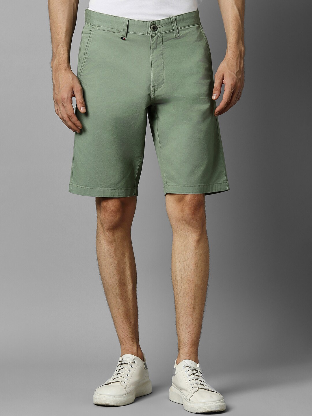 

Louis Philippe Sport Men Mid-Rise Slim Fit Shorts, Green