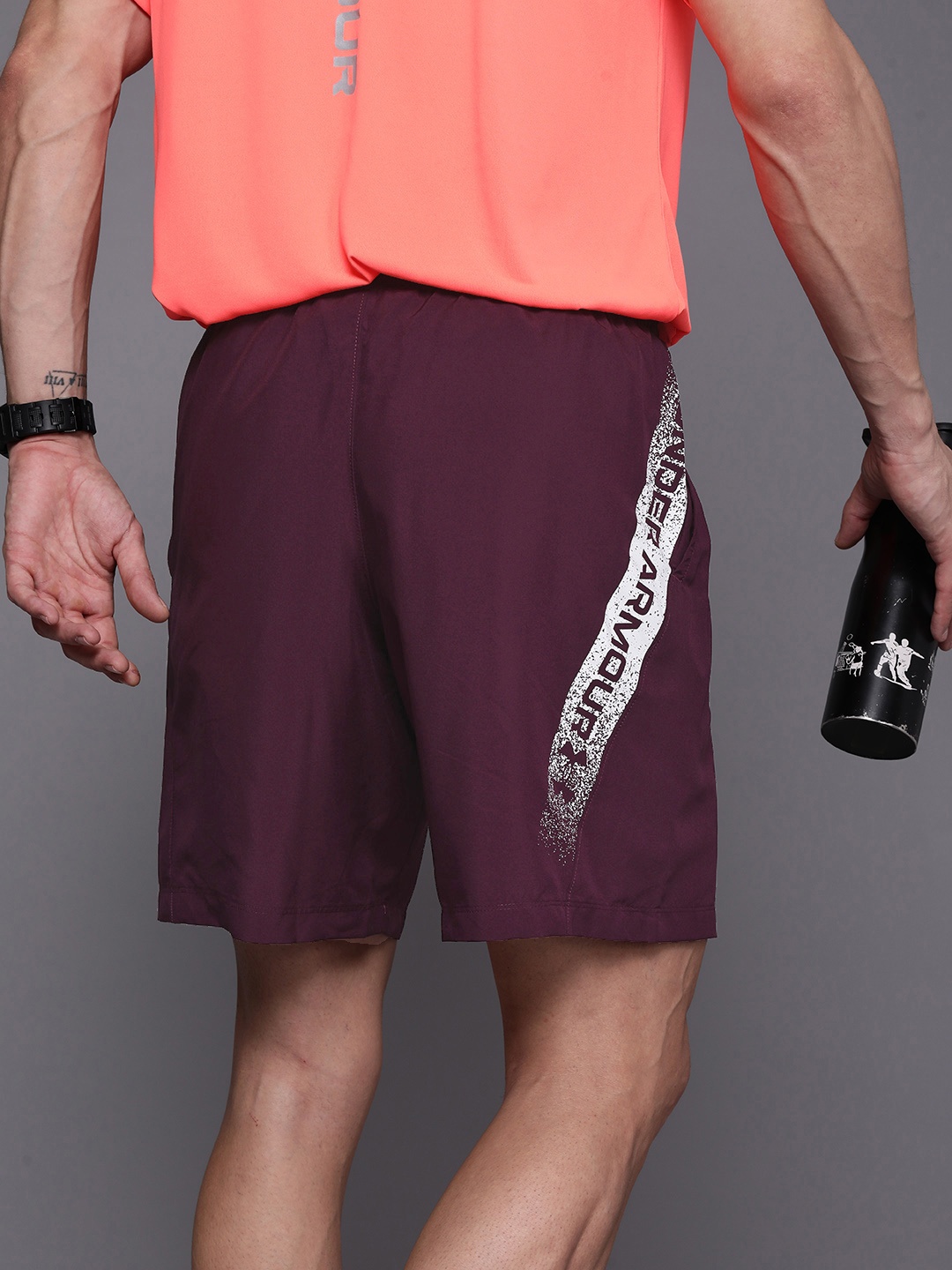 

UNDER ARMOUR Men Brand Logo Printed Detail Loose Fit Woven Graphic Shorts, Burgundy