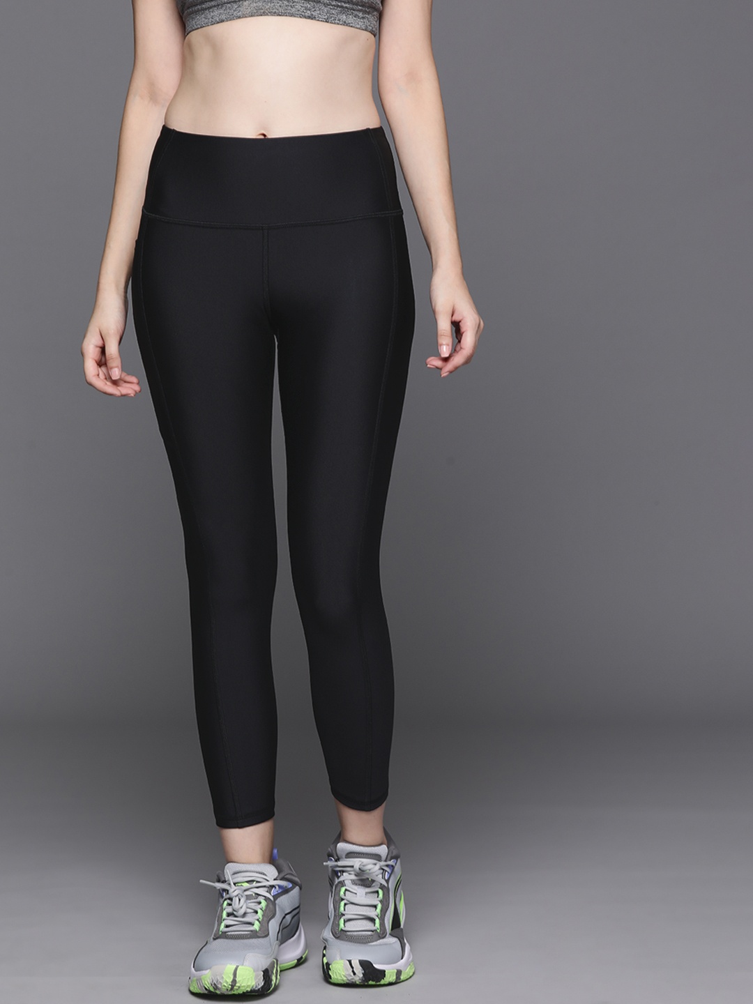 

UNDER ARMOUR Women HeatGear Ankle Tights, Black