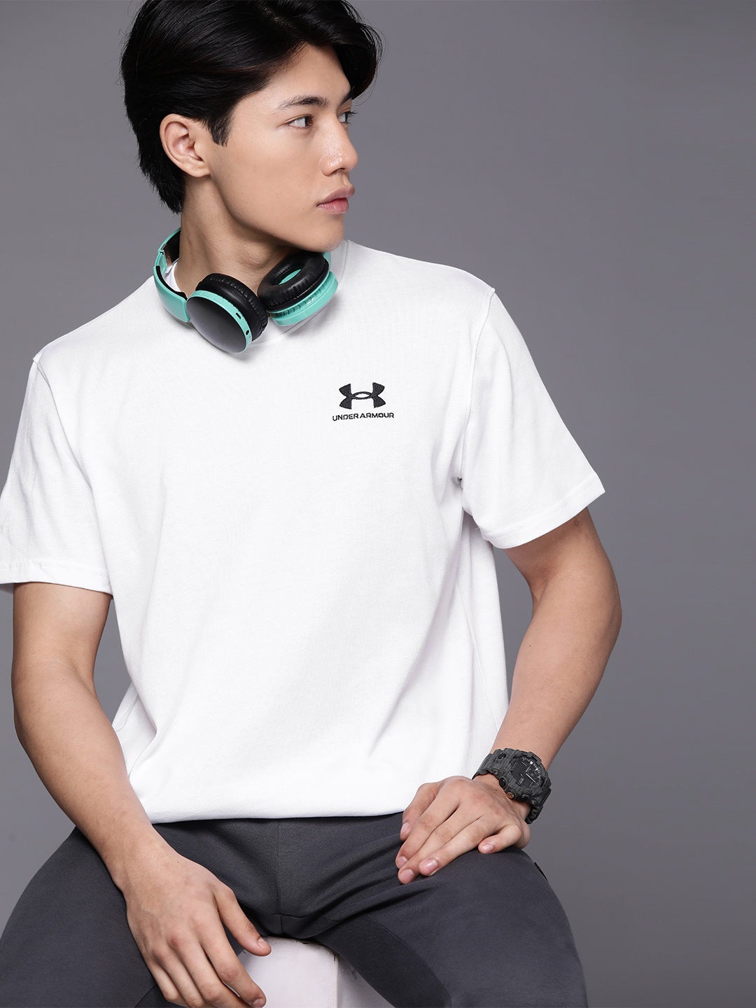 

UNDER ARMOUR Brand Logo Embroidered Detail Loose Fit Heavyweight T-shirt, White