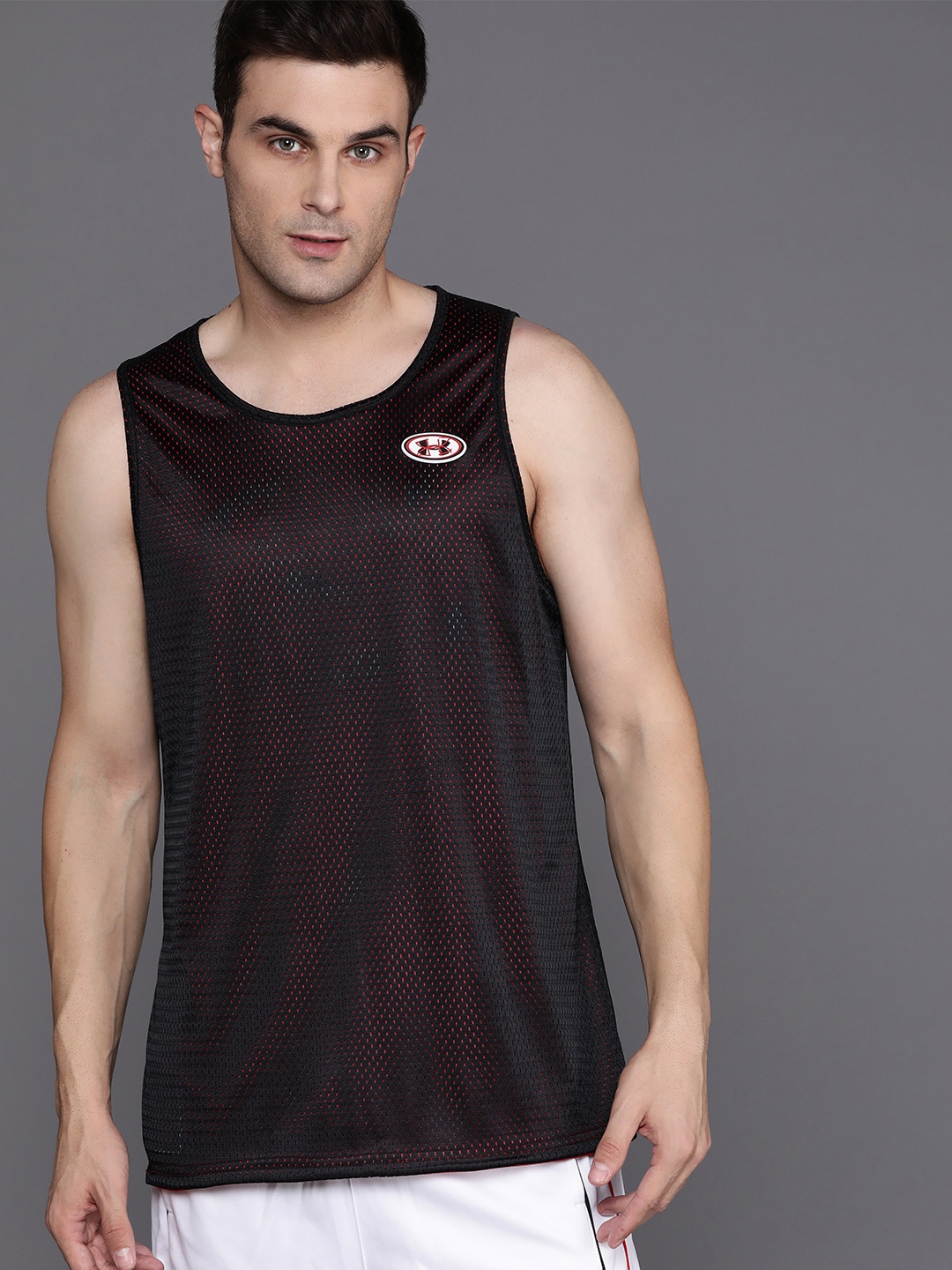 

UNDER ARMOUR Men Brand Logo Printed Loose Baseline Reversible T-shirt, Red