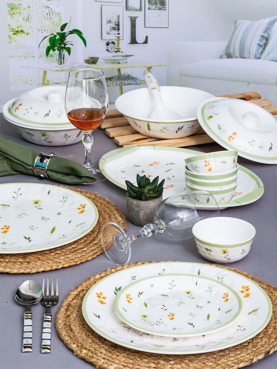 

Servewell Honey Comb White 31 Pieces Ethnic Motifs Printed Melamine Glossy Dinner Set