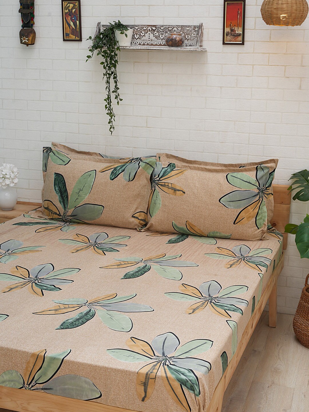 

Ariana Beige & Green Floral 120 TC Queen Bedsheet With 2 Pillow Covers