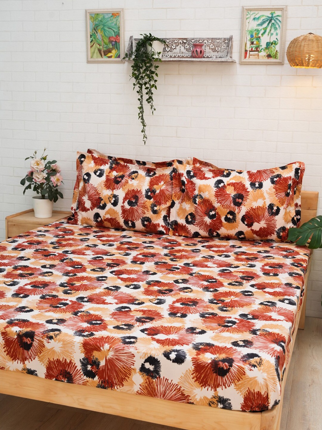 

Ariana Rust & Orange Floral Printed 140 TC King Bedsheet & 2 Pillow Covers