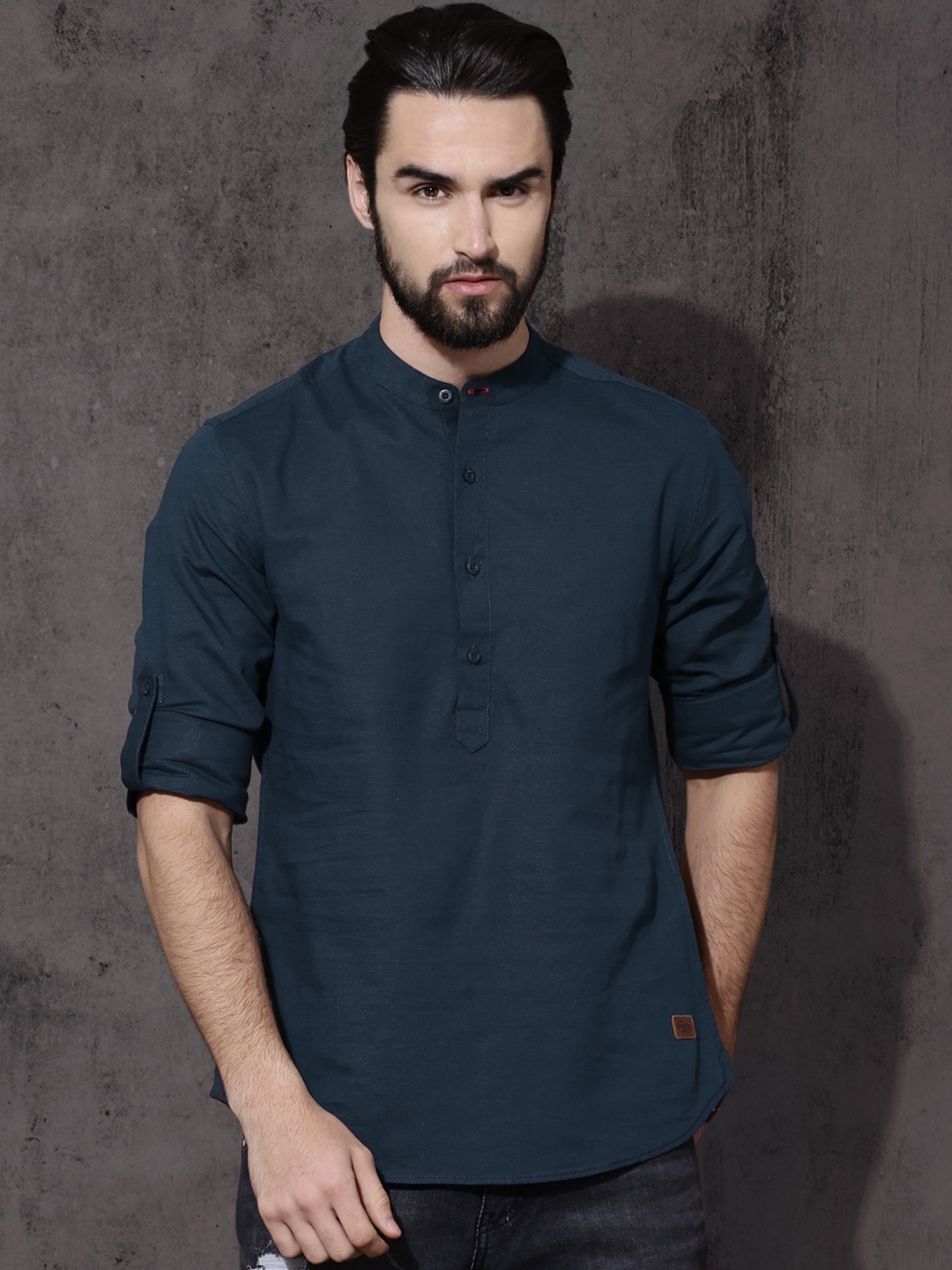 

Roadster Men Navy Blue Regular Fit Solid Cotton Linen Casual Shirt