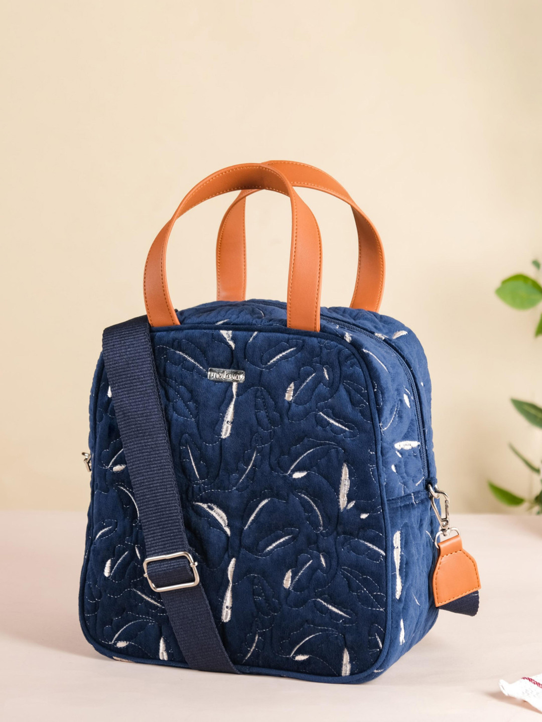 

Nestasia Quilted Insulated Velvet Lunch Bag, Navy blue