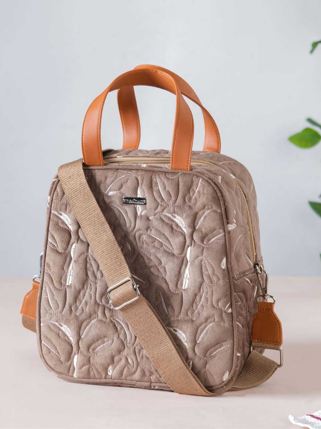 

Nestasia Quilted Thermal Lunch Bag, Beige