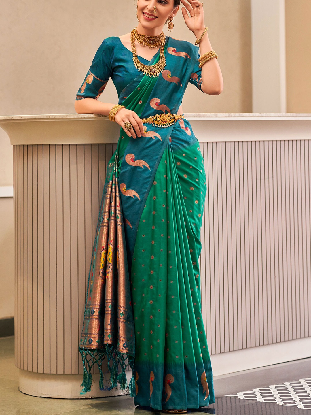 

SHANGRILA Woven Design Zari Pure Silk Paithani Saree, Blue