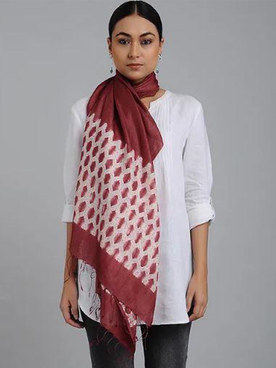 

ArtEastri Shibori Silk Stole, Red