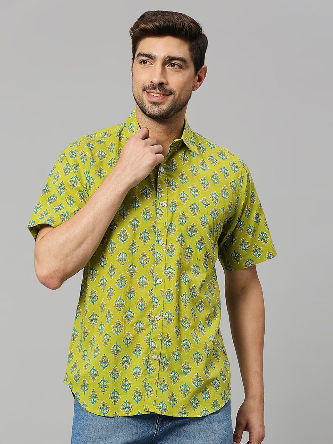 

RAJUBHAI HARGOVINDAS Relaxed Floral Printed Cotton Casual Shirt, Green