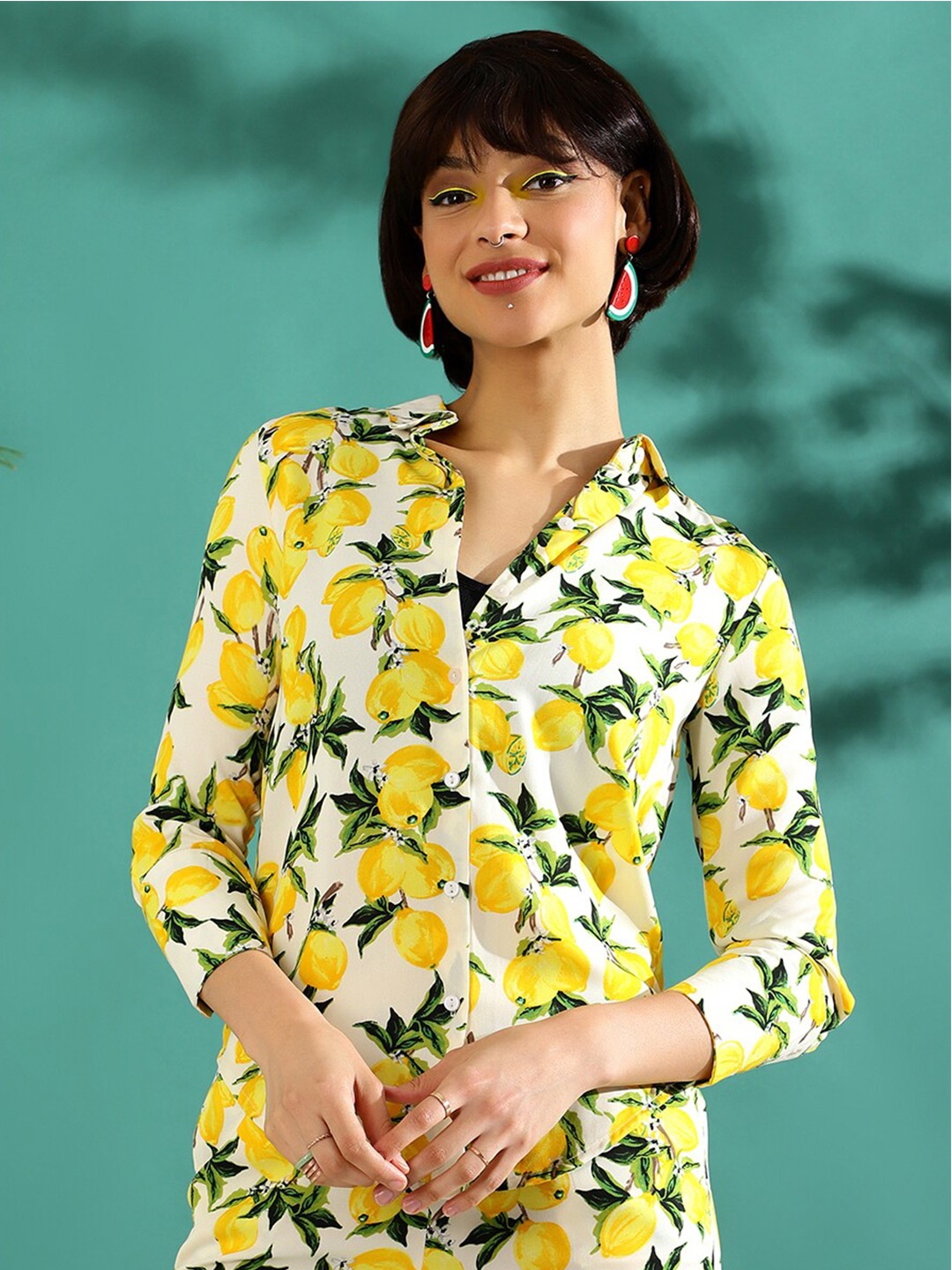 

KASSUALLY White Conversational Printed Casual Shirt