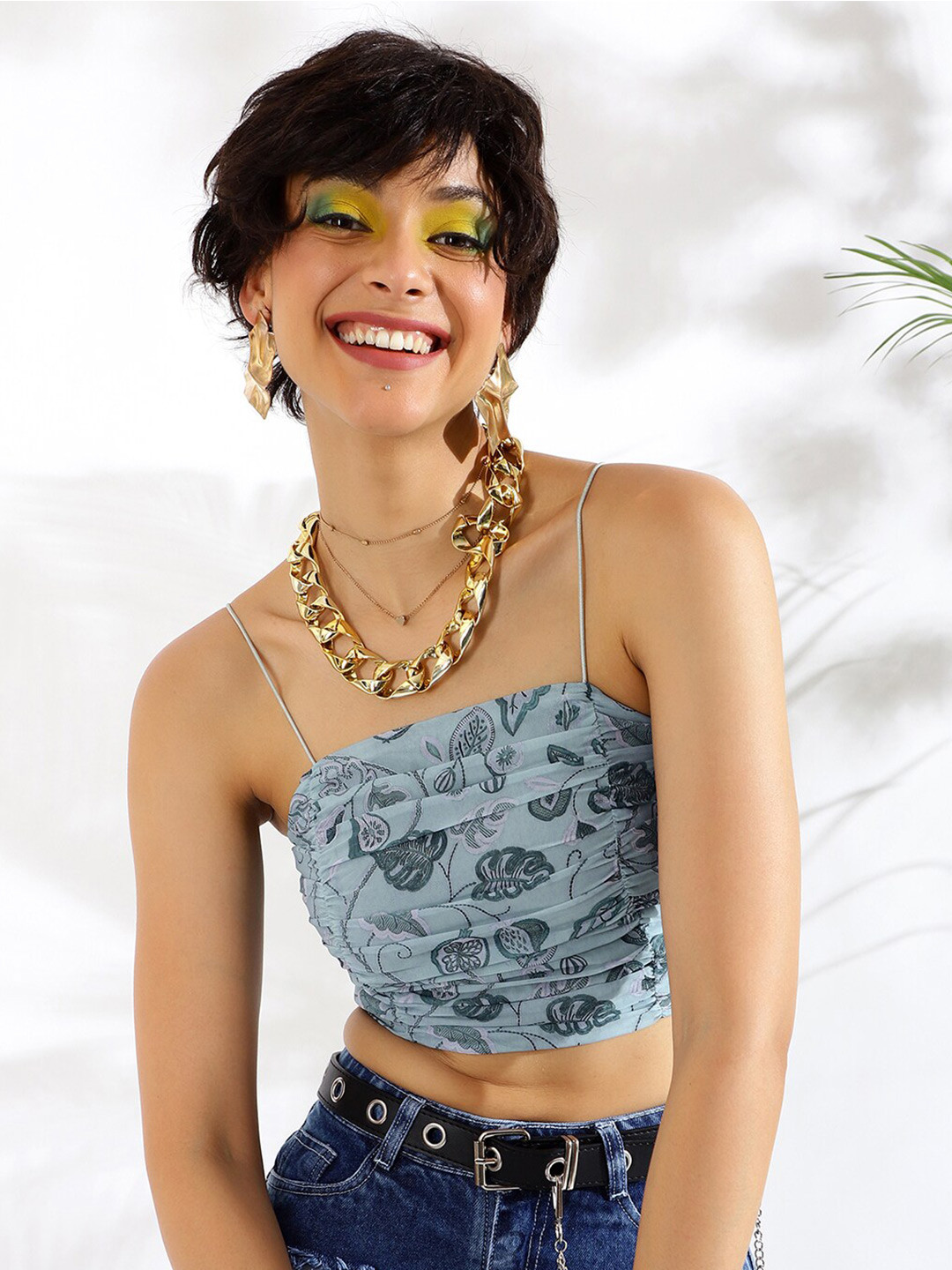 

KASSUALLY Blue Floral Printed Fitted Crop Top