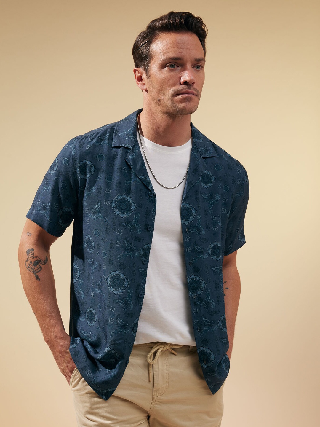 

DeFacto Ethnic Motif Printed Opaque Casual Shirt, Navy blue