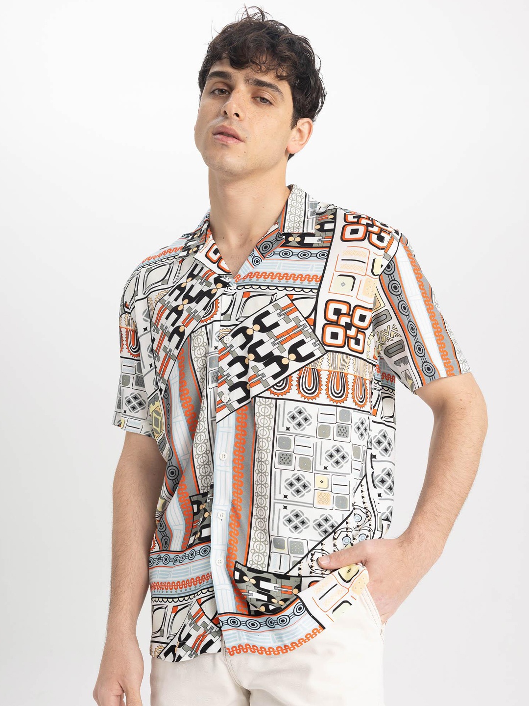 

DeFacto Opaque Abstract Printed Casual Shirt, White