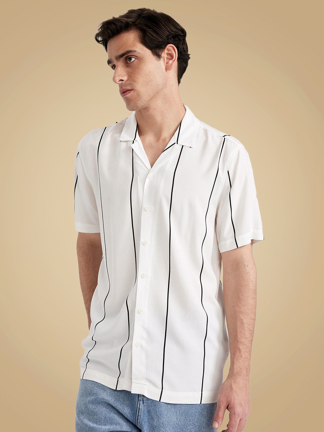 

DeFacto Opaque Vertical Striped Casual Shirt, White