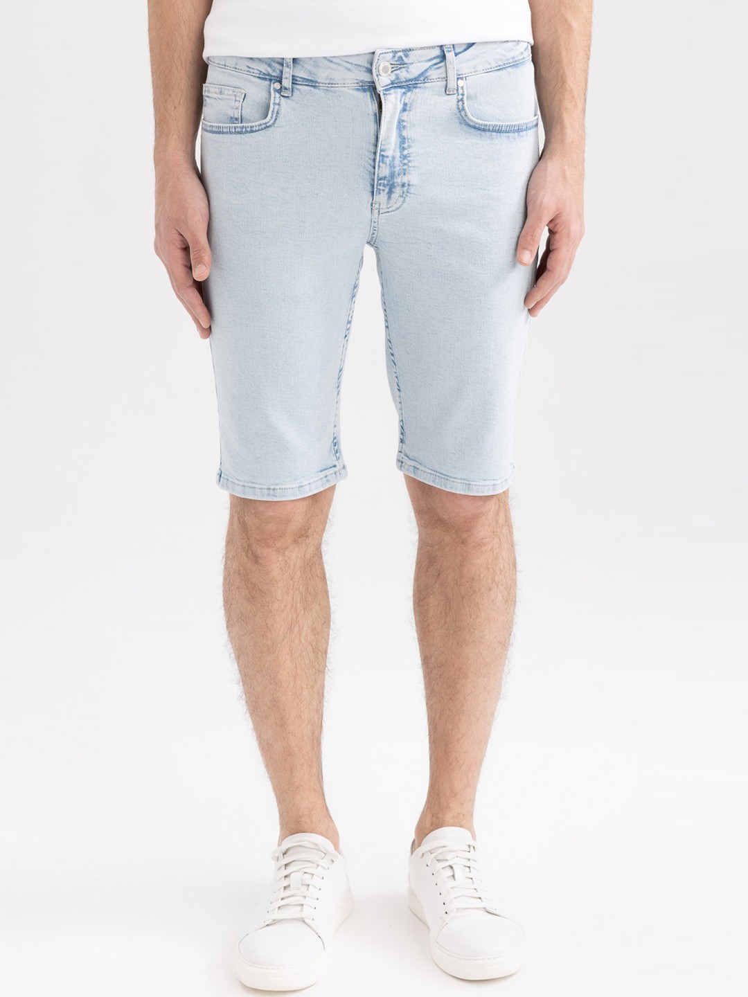 

DeFacto Men Washed Denim Shorts, Blue