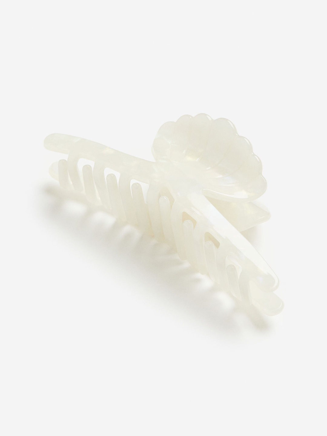 

H&M Shell-Shaped Hair Claw, White