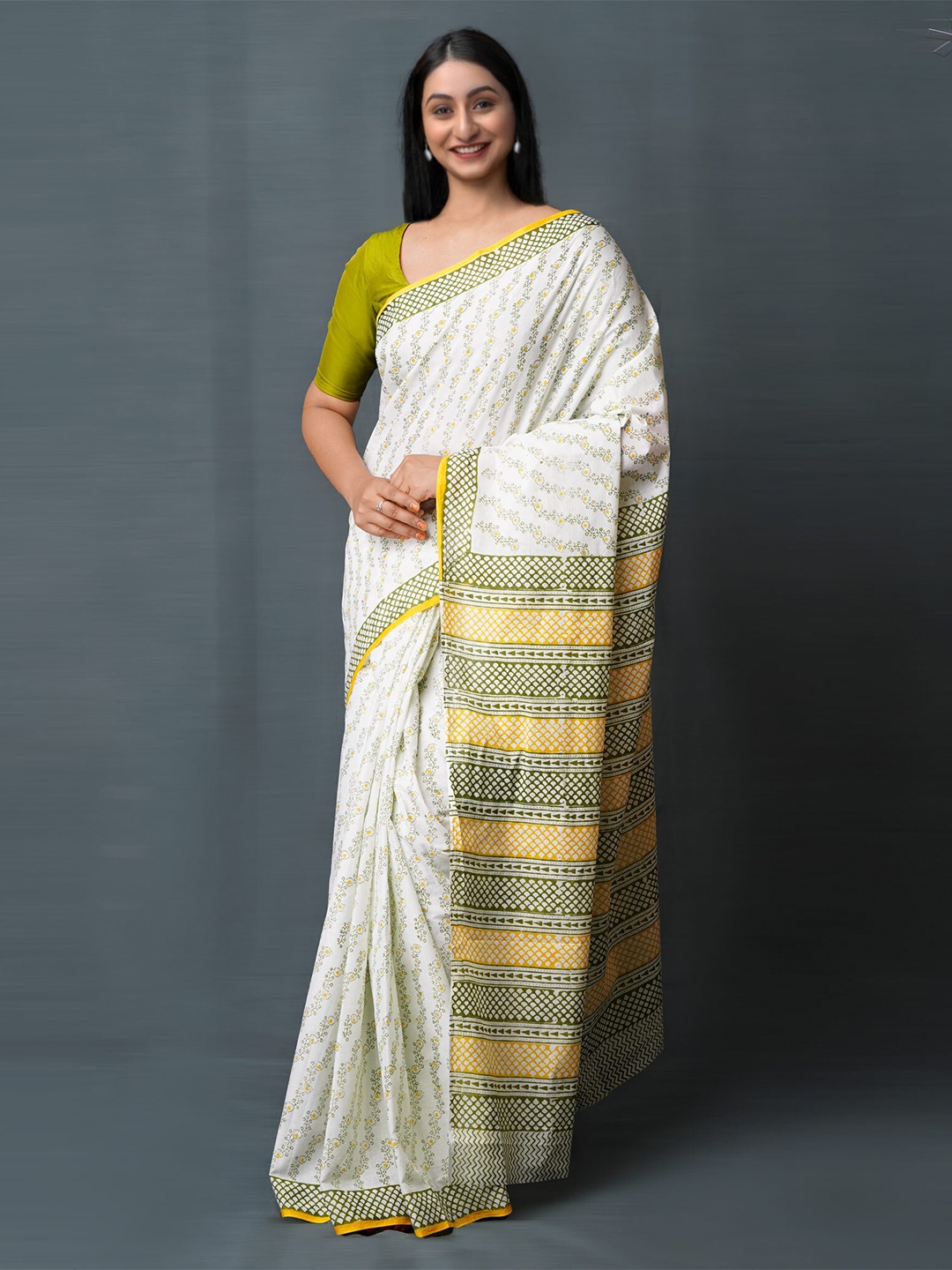 

Unnati Silks Ethnic Motifs PrintedPure Cotton Block Print Saree, White