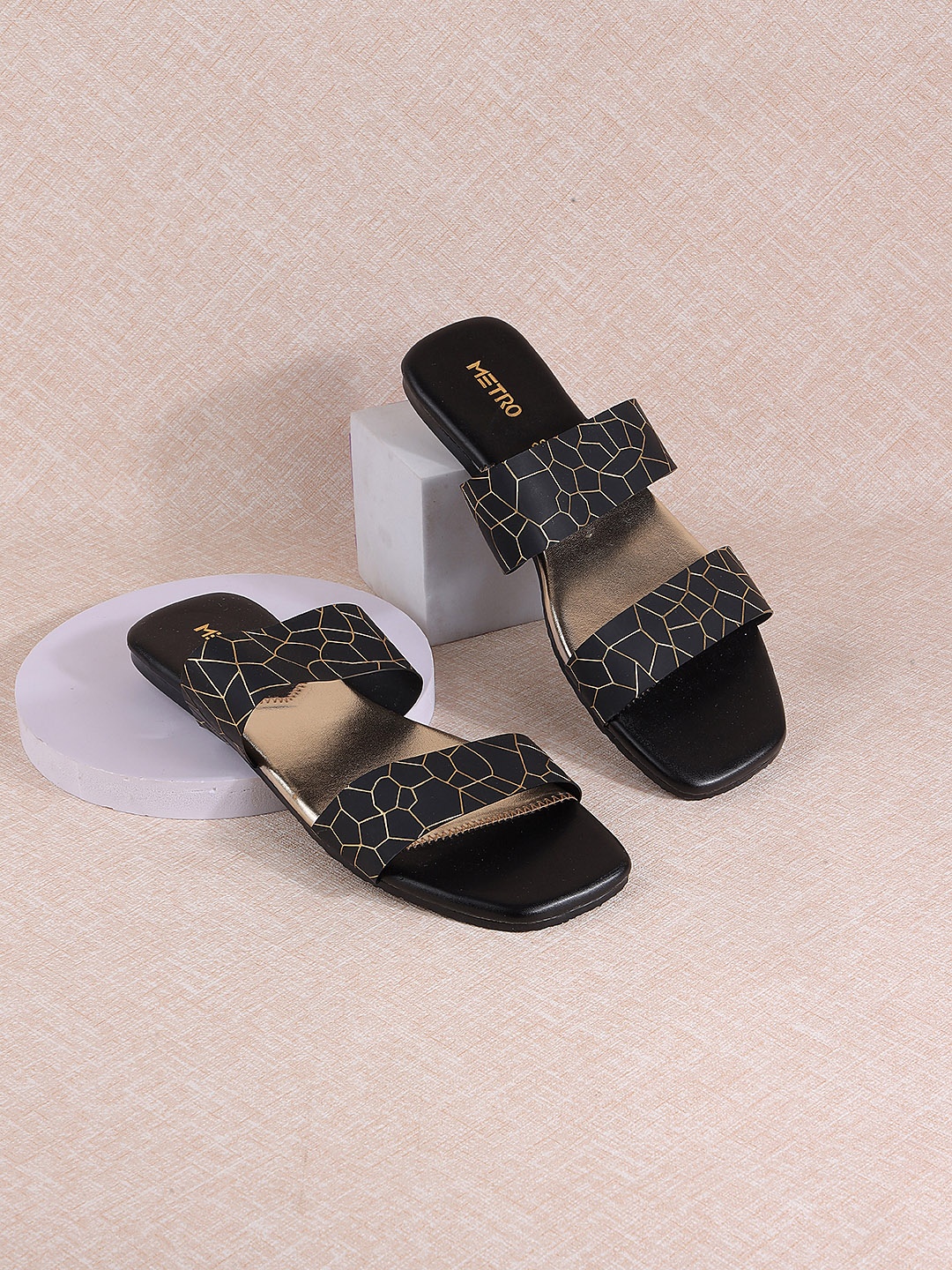 

Metro Printed Double Straps Open Toe Flats, Black