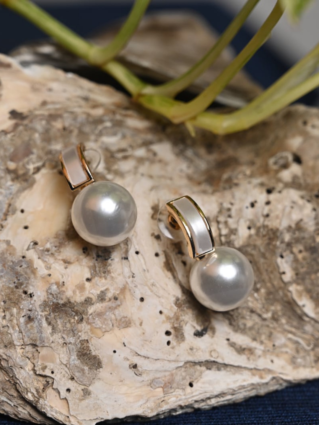 

Maansh Contemporary Drop Earrings, Gold