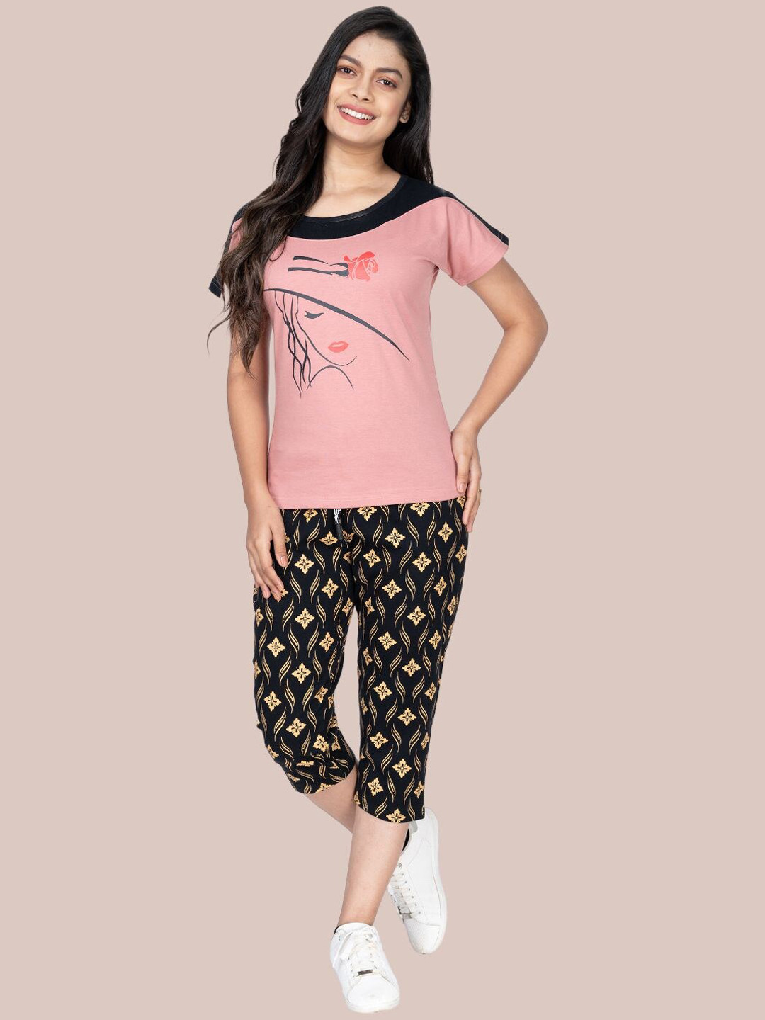 

StyleAOne Graphic Printed Pure Cotton T-shirt With Capris, Black