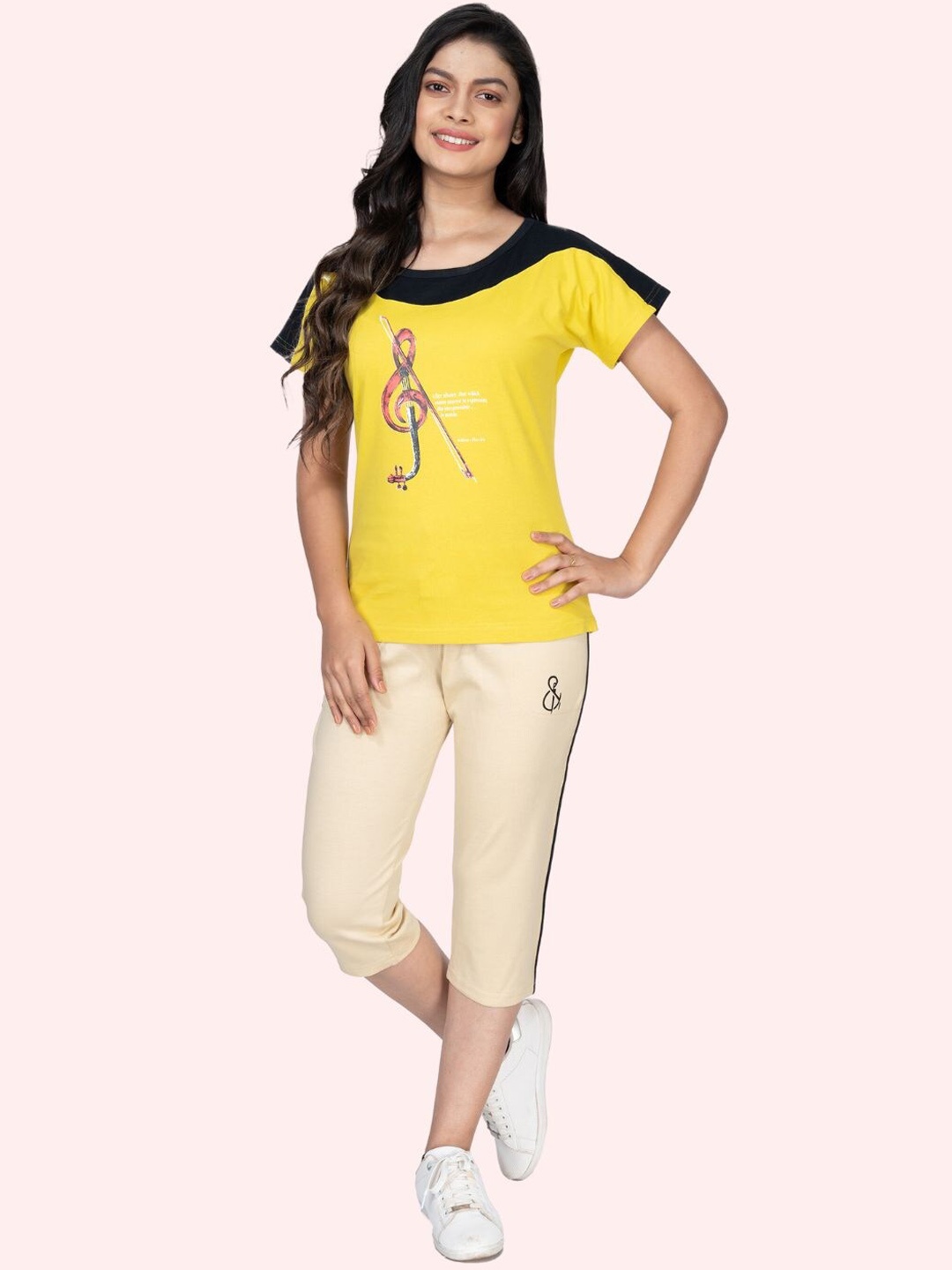 

StyleAOne Printed Sports T-shirt With Capris, Beige