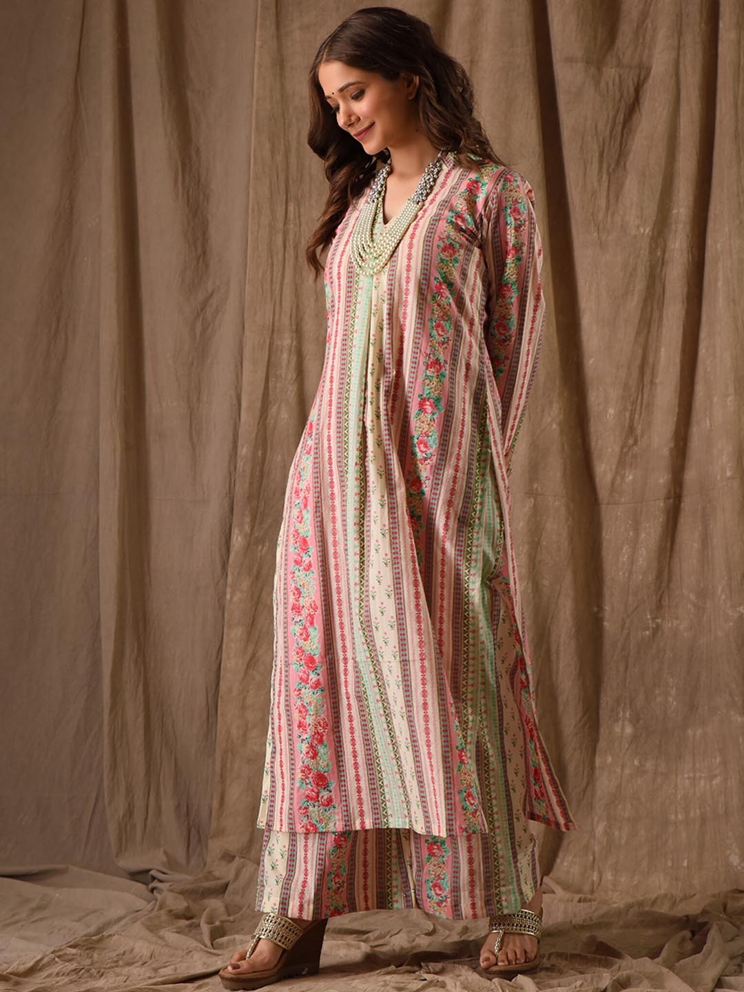 

DIMPLE DESIGN STUDIO Ethnic Motifs Printed Pure Cotton Kurta With Trousers, White
