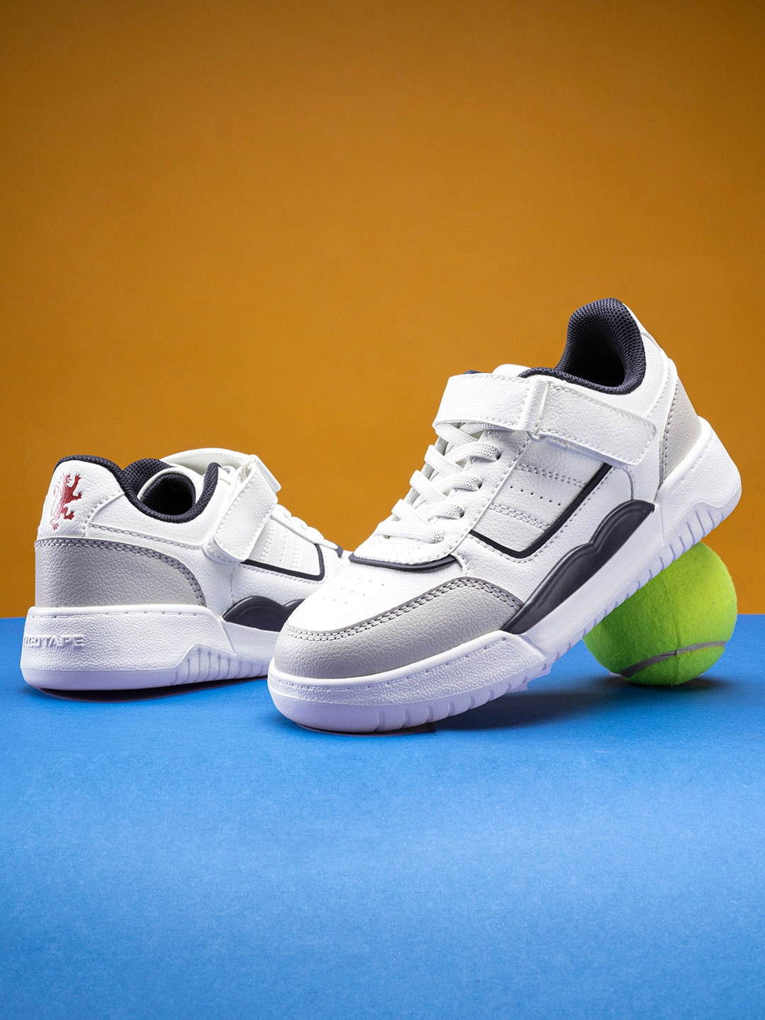 

Red Tape Kids Colourblocked Sneakers, White