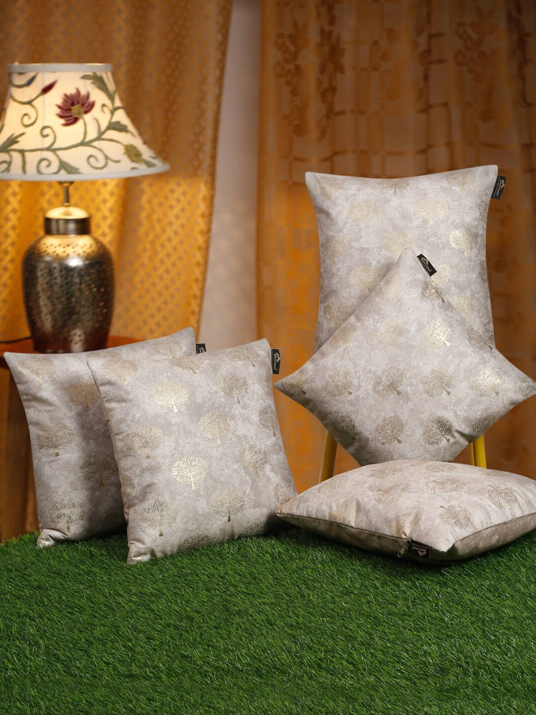 

HOSTA HOMES Cream-Coloured & Gold-Toned 5 Pcs Ethnic Motifs Velvet Square Cushion Covers