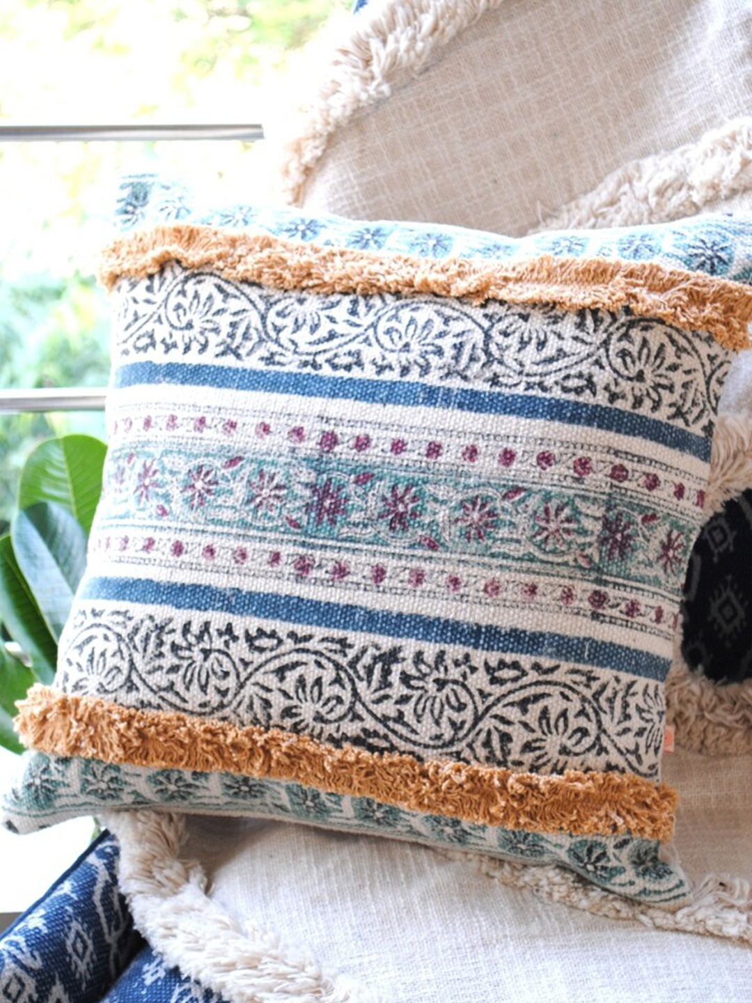 

Art Avenue Blue & Green Ethnic Motifs Cotton Square Cushion Cover