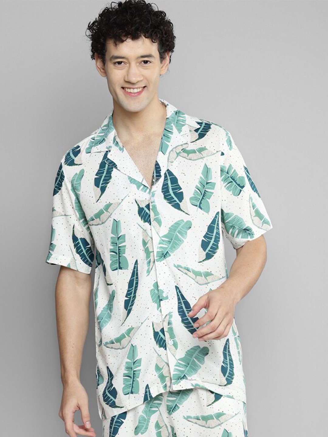 

Kook N Keech Tropical Printed Cuban Collar Casual Resort Shirt, White
