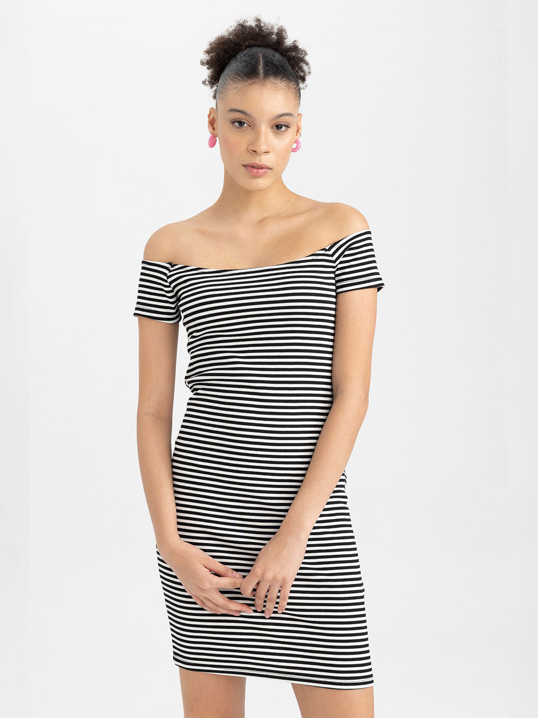 

DeFacto Striped Off-Shoulder Mini Bodycon Dress, Black