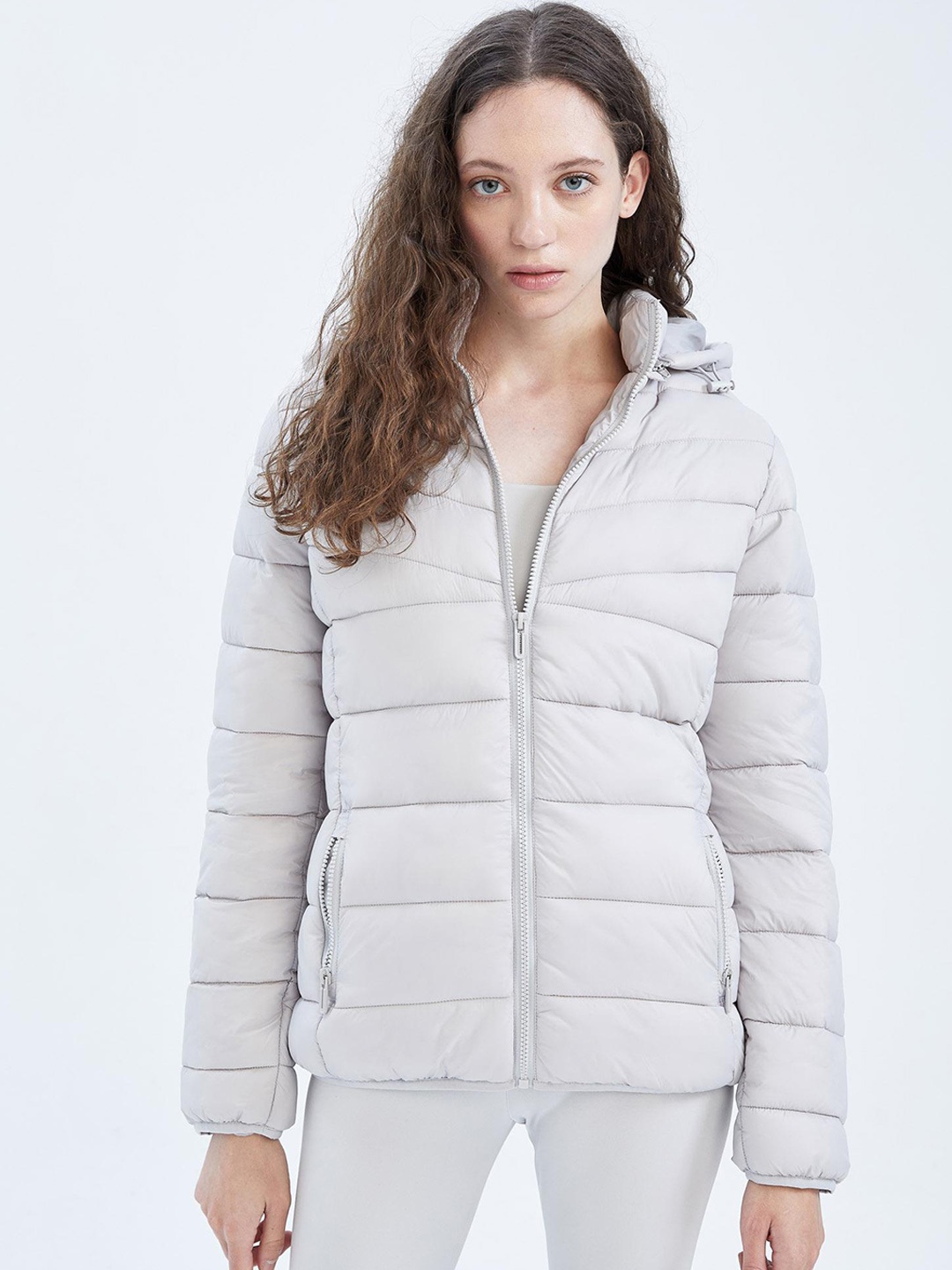 

DeFacto Hooded Long Sleeves Puffer Jacket, Grey
