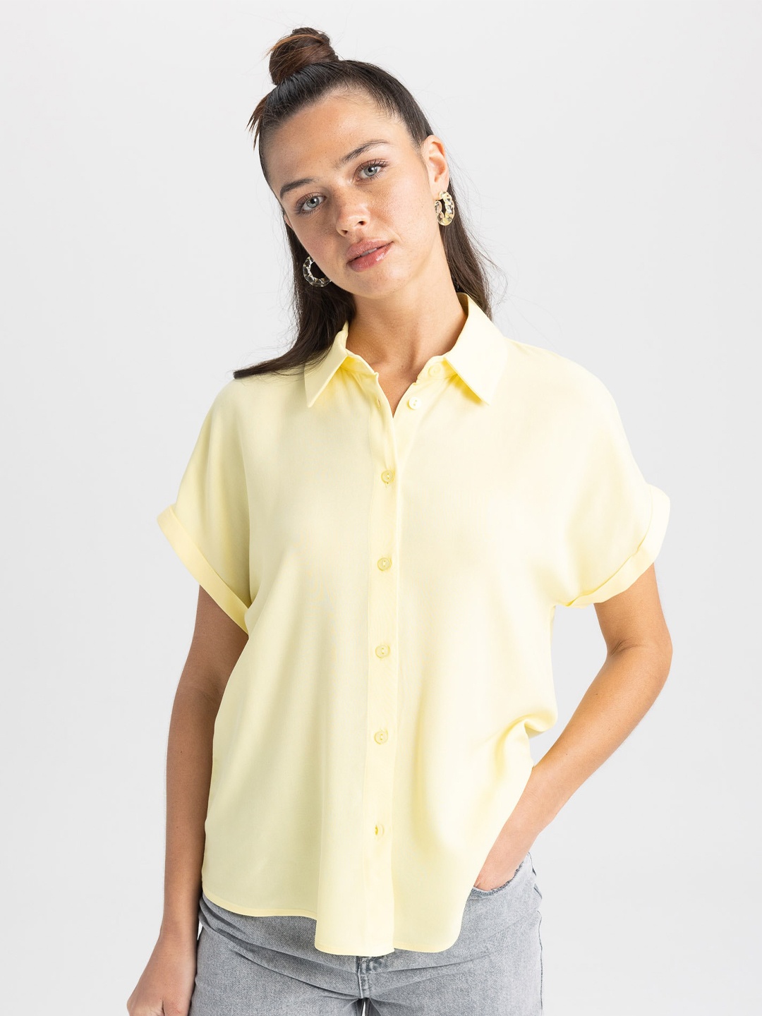 

DeFacto Extended Sleeve Opaque Casual Shirt, Yellow