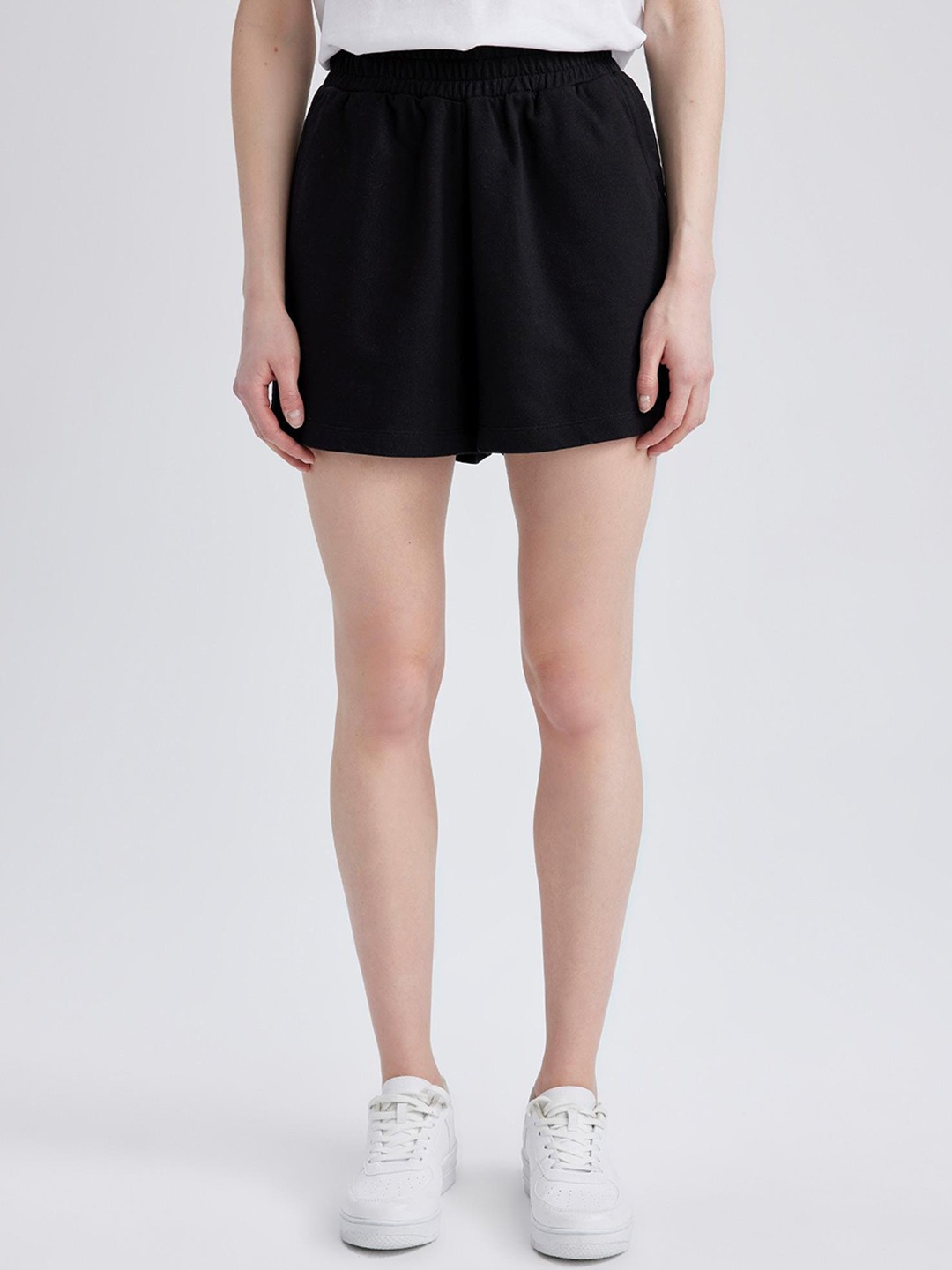 

DeFacto Women Mid Rise Cotton Shorts, Black