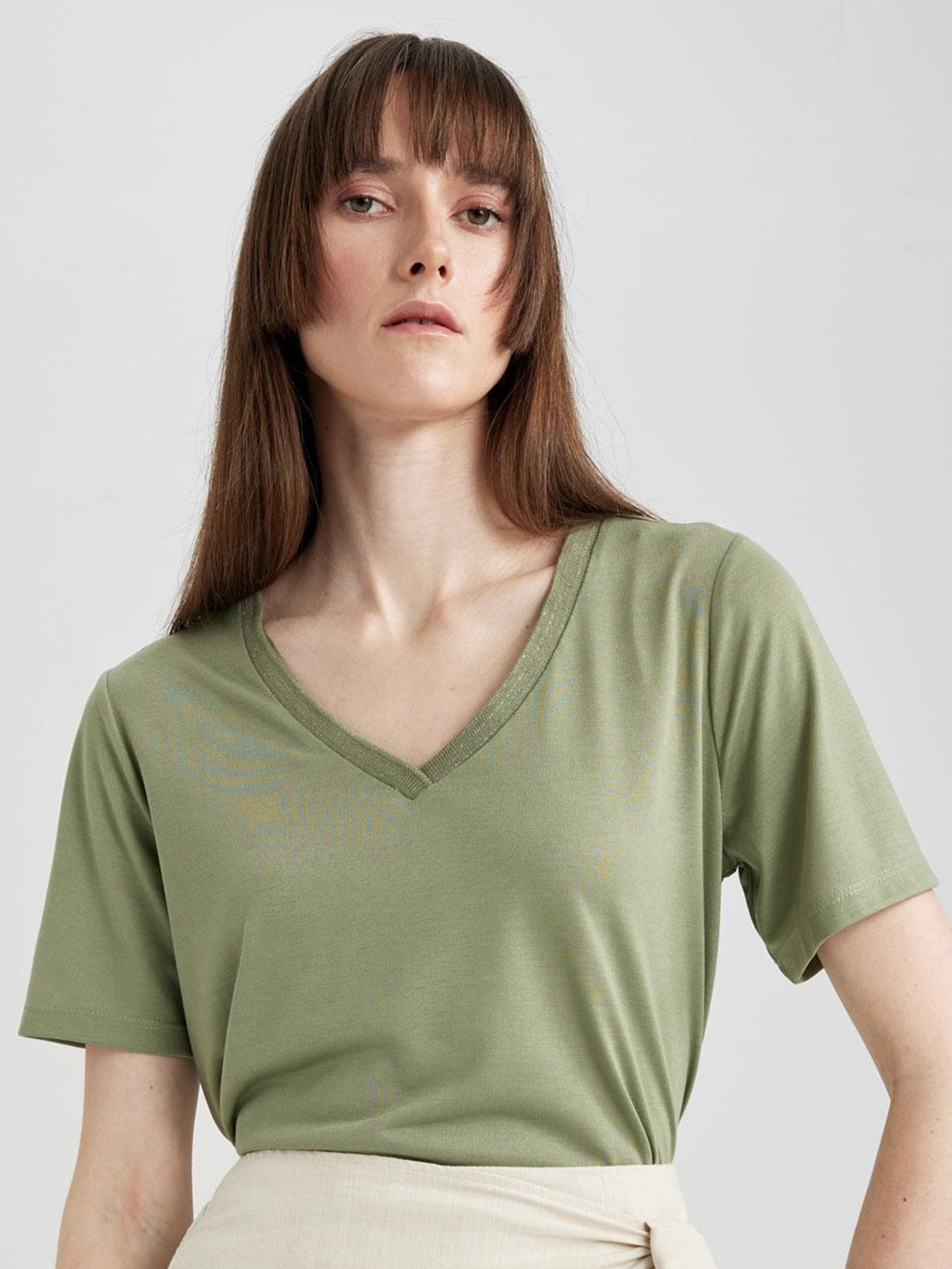 

DeFacto V-Neck Short Sleeves T-shirt, Green