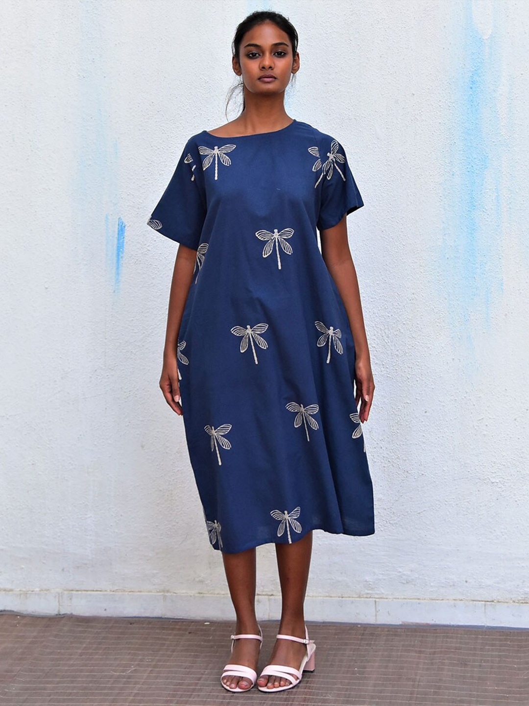 

Chidiyaa conversational Print Midi Cotton A-Line Dress, Blue