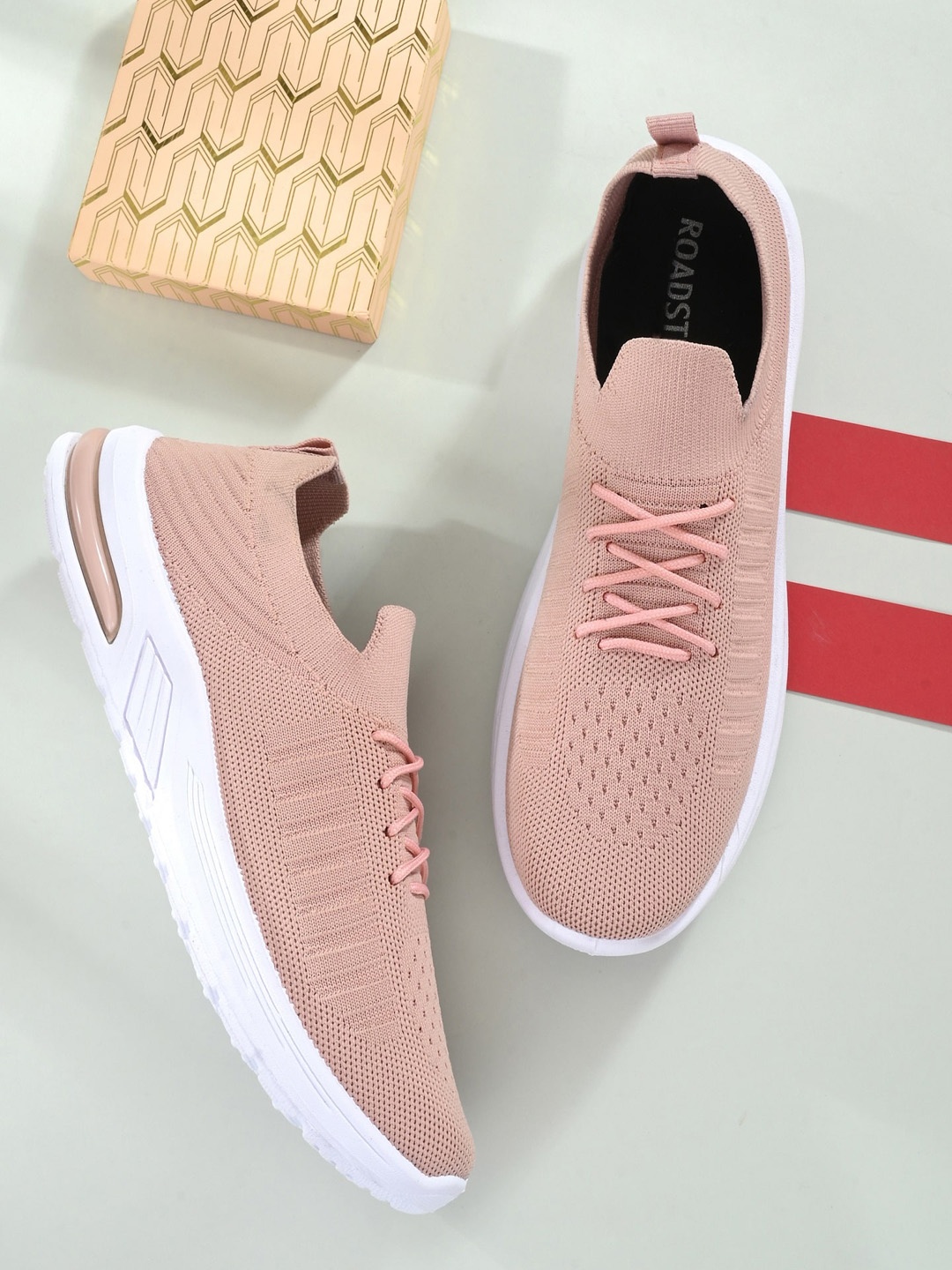 

The Roadster Lifestyle Co. Women Peach-Coloured Woven Design Lightweight Sneakers