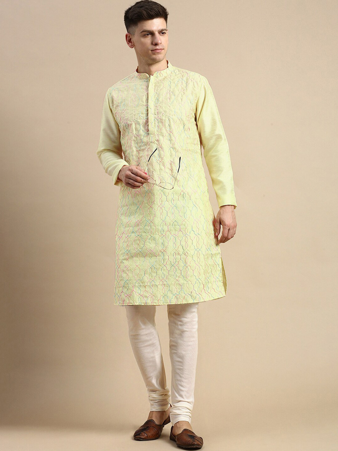 

Amodh by Kisah Geometric Embroidered Kurta With Churidar, Yellow