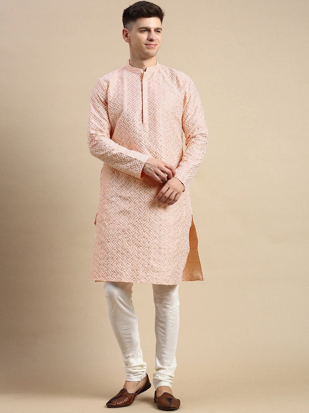 

Amodh by Kisah Ethnic Motifs Embroidered Kurta With Churidar, Peach
