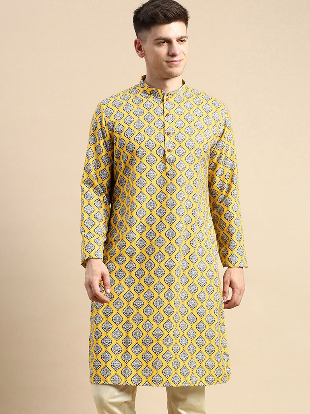 

Amodh by Kisah Ethnic Printed Mandarin Collar Regular Kurta, Yellow